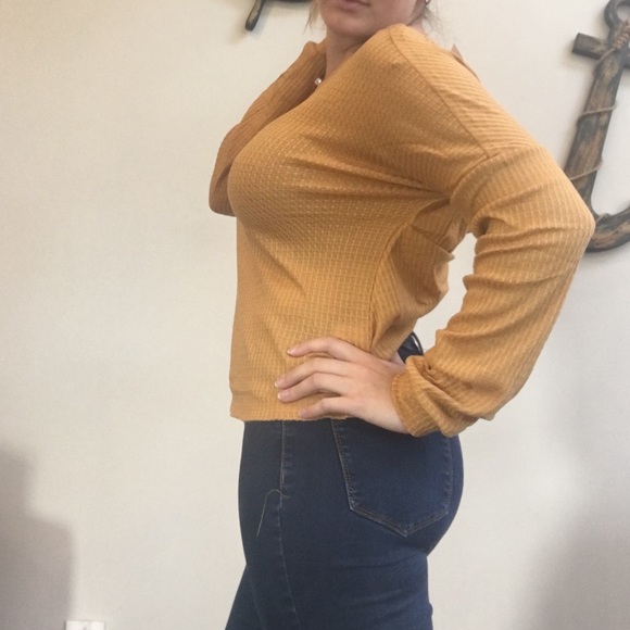 Mustard Waffle Top 🍁 - Picture 5 of 7